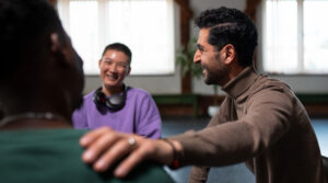 Support group members sharing encouragement during kratom detox in Nashville, TN at Nashville Wellness.