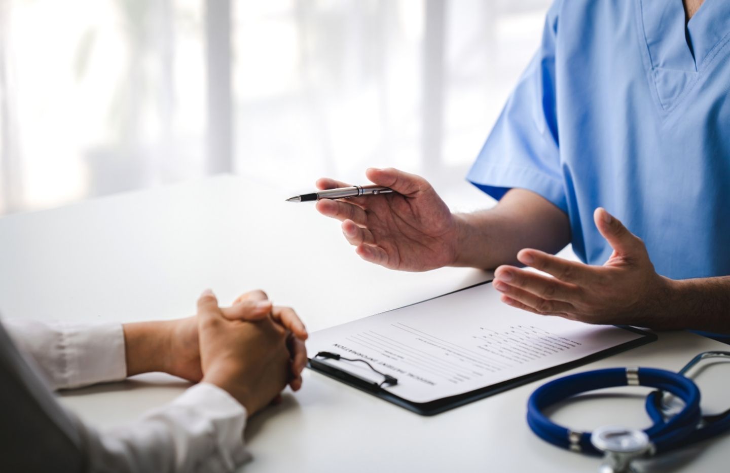 Doctor providing guidance during prescription drug addiction treatment in Nashville, TN.